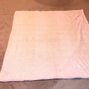 Better Home & Gardens throw blanket